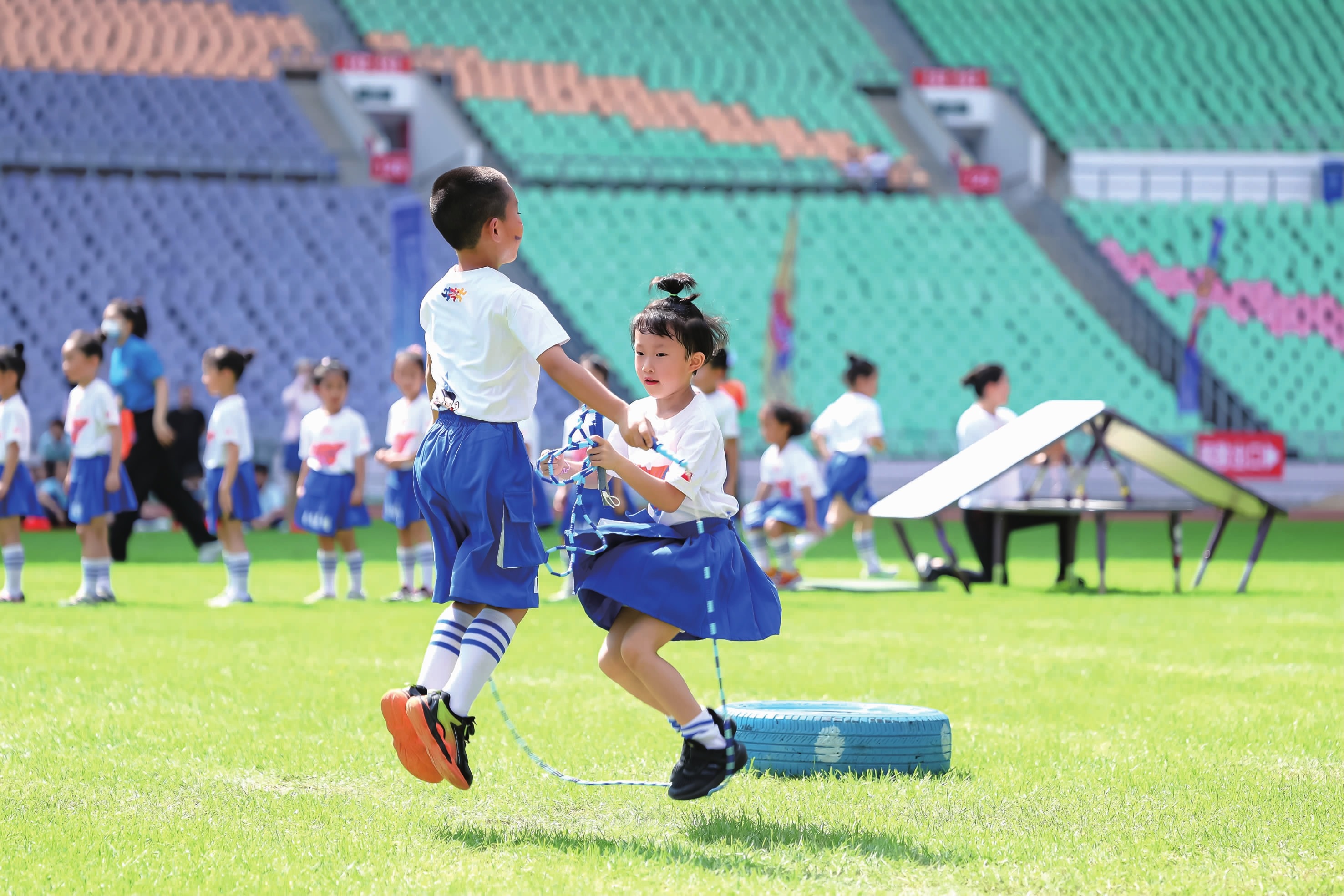 ATP总决赛 辛纳笑到最后