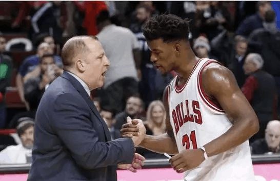 为赛事增色 为赛事增色